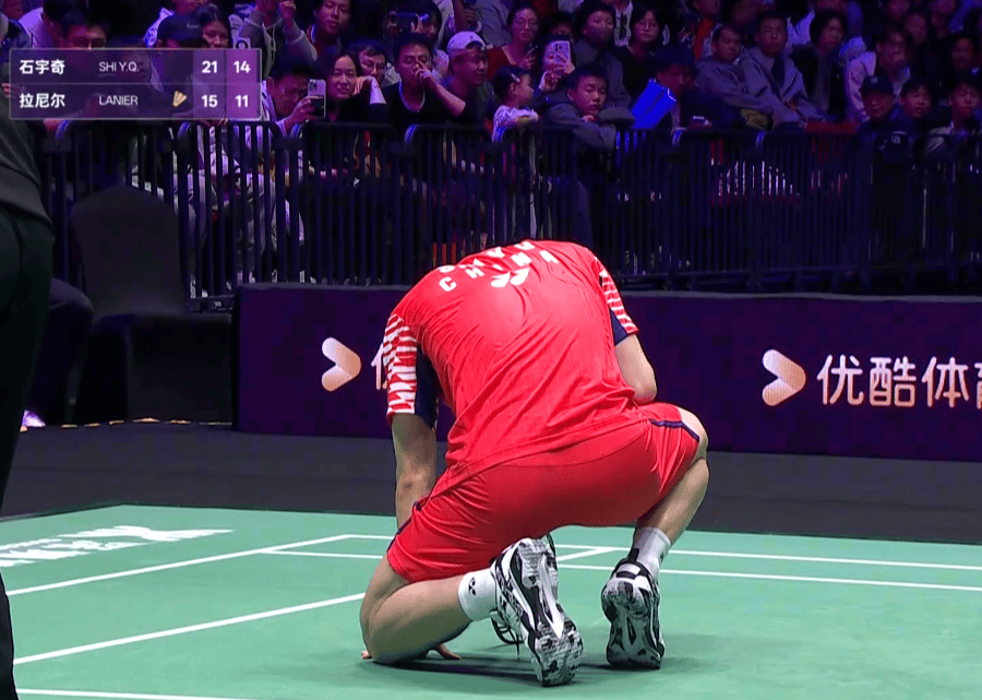 -0拉尼尔闯进天王杯决赛玩各种花活成精了石宇奇受伤后有顿悟游击打法2(图3) -0拉尼尔闯进天王杯决赛玩各种花活成精了石宇奇受伤后有顿悟游击打法2(图3)